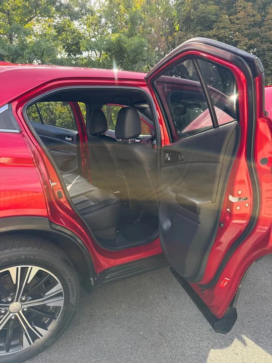 2022 Mitsubishi Eclipse Cross - Image 14 of 20
