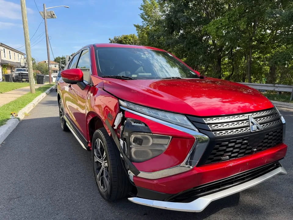 2022 Mitsubishi Eclipse Cross - Image 3 of 20