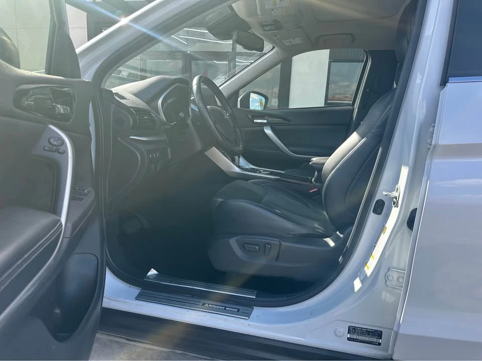 2022 Mitsubishi Eclipse Cross - Image 6 of 12