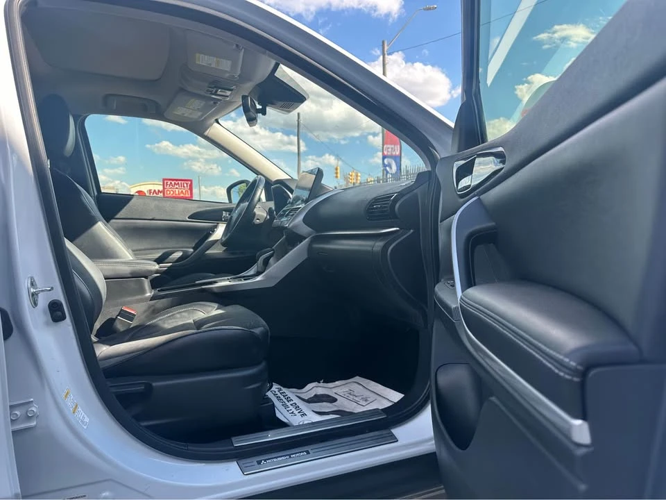 2022 Mitsubishi Eclipse Cross - Image 7 of 12