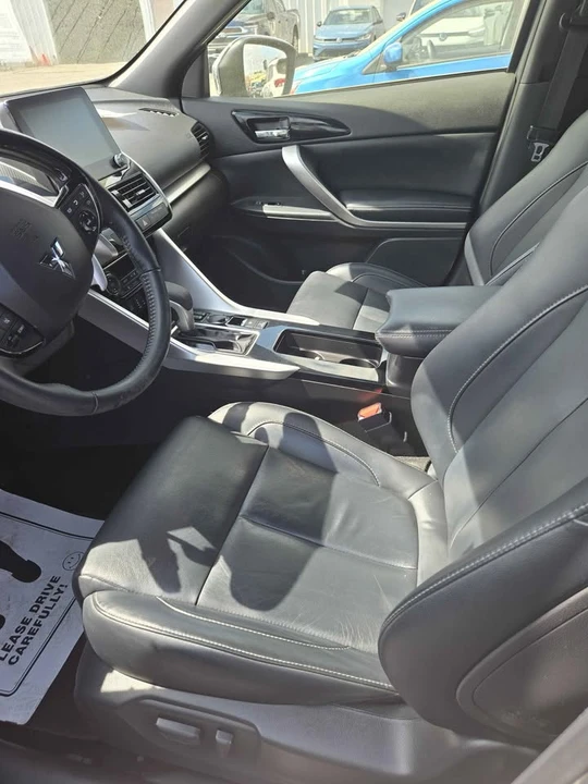 2022 Mitsubishi Eclipse Cross - Image 3 of 11