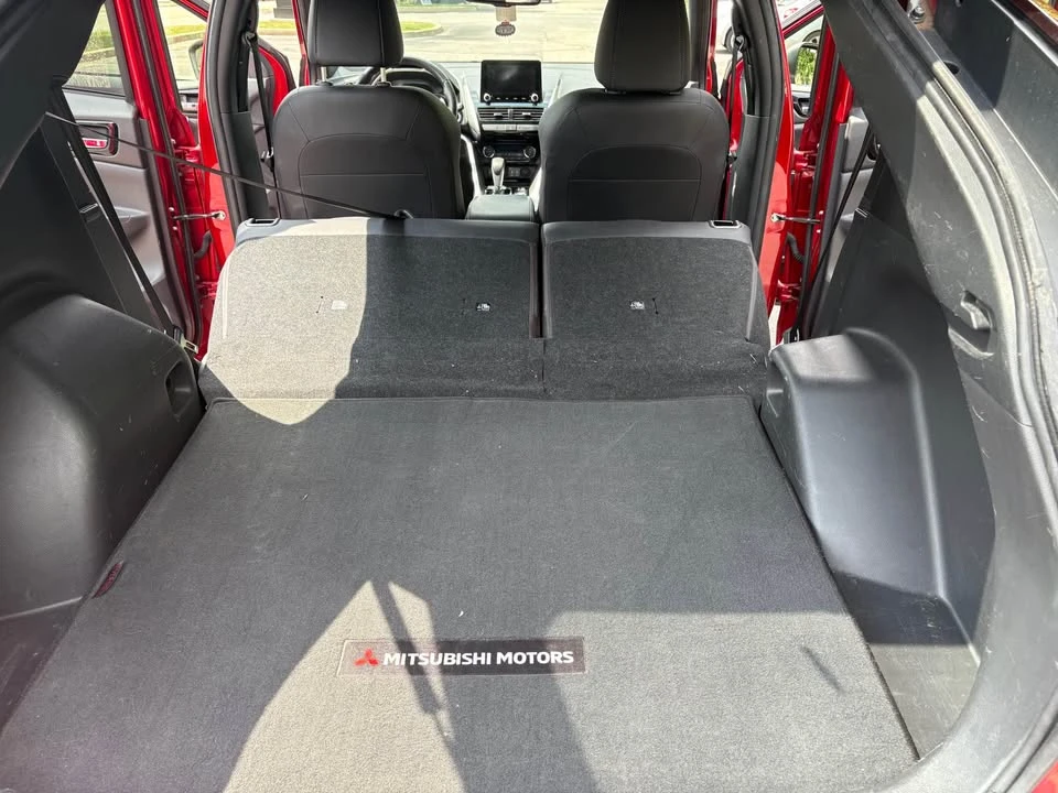 2022 Mitsubishi Eclipse Cross - Image 8 of 16