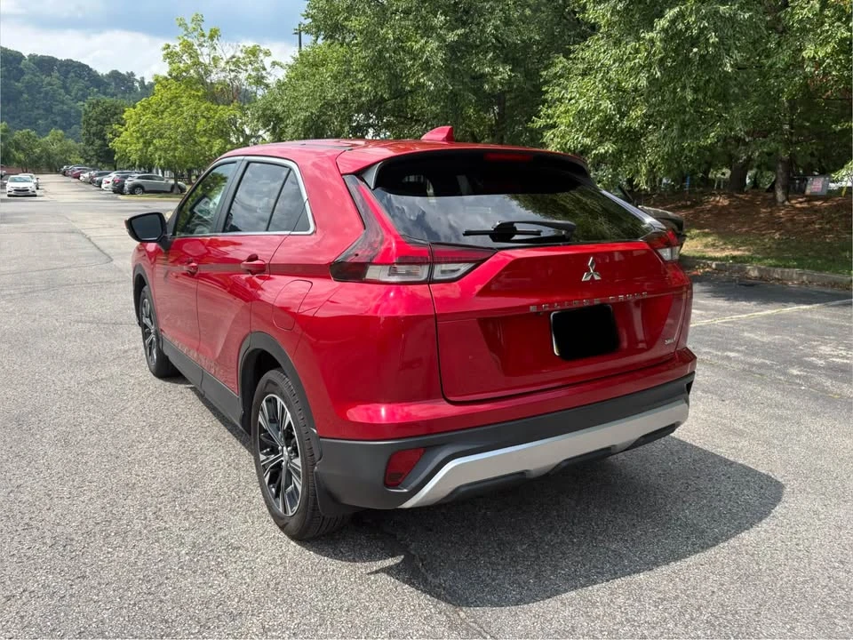 2022 Mitsubishi Eclipse Cross - Image 4 of 16