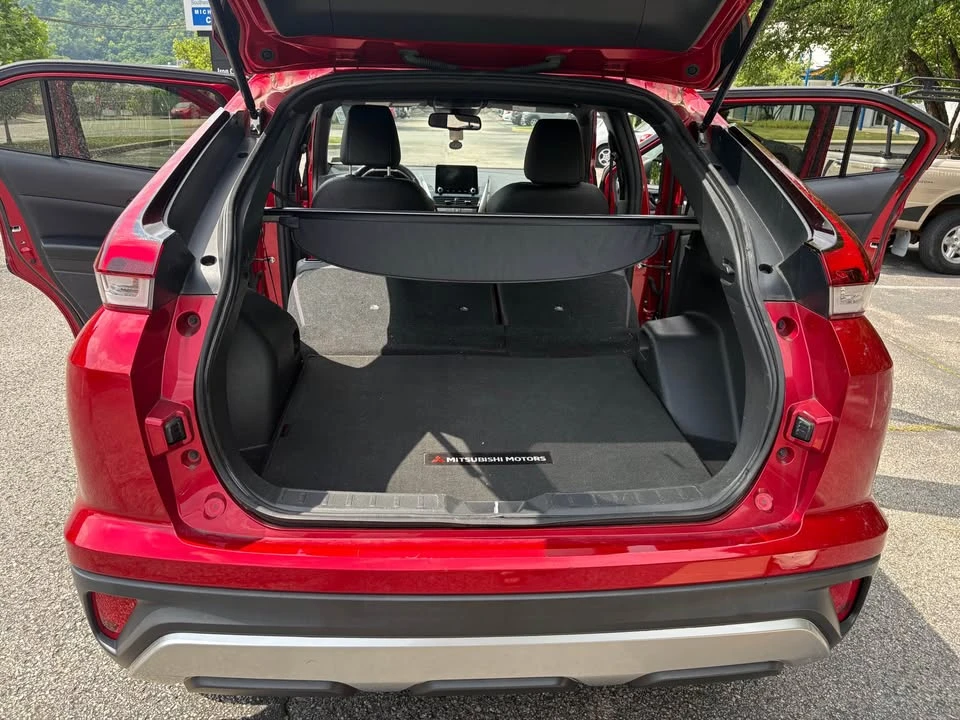 2022 Mitsubishi Eclipse Cross - Image 10 of 16