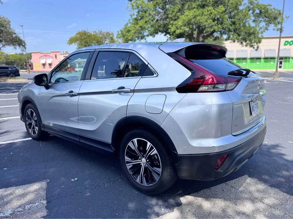 2022 Mitsubishi Eclipse Cross - Image 3 of 15