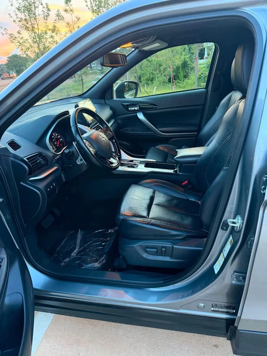 2022 Mitsubishi Eclipse Cross - Image 7 of 15
