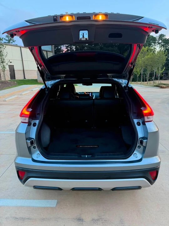 2022 Mitsubishi Eclipse Cross - Image 10 of 13