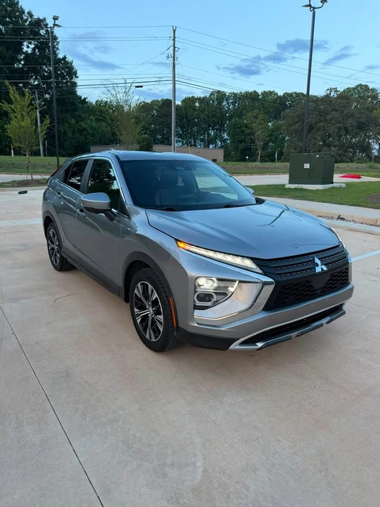 2022 Mitsubishi Eclipse Cross - Image 2 of 13