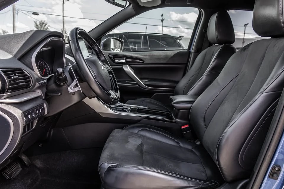 2022 Mitsubishi Eclipse Cross - Image 16 of 20