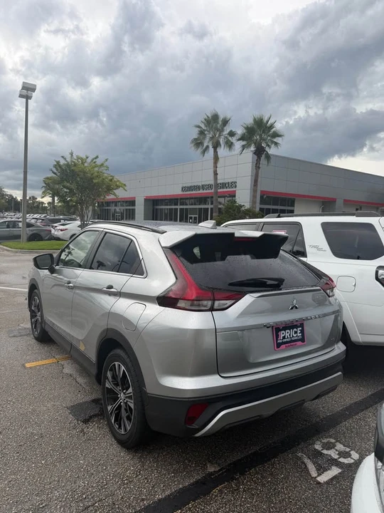 2022 Mitsubishi Eclipse Cross - Image 3 of 10