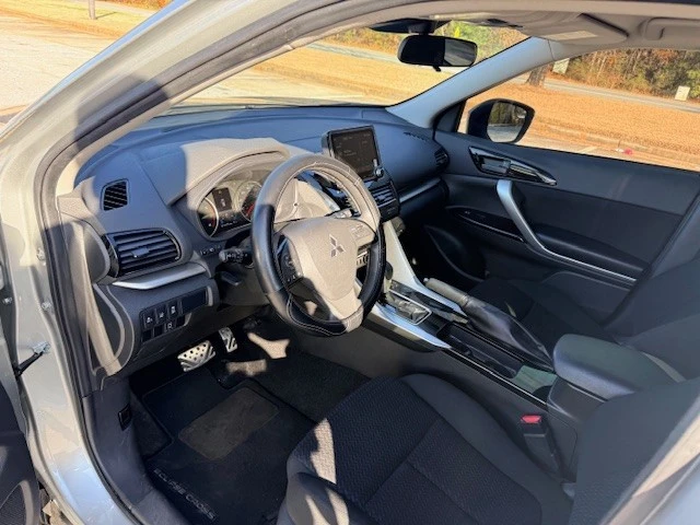 2022 Mitsubishi Eclipse Cross - Image 12 of 19