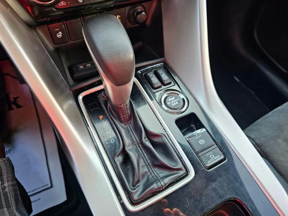 2022 Mitsubishi Eclipse - Image 11 of 14