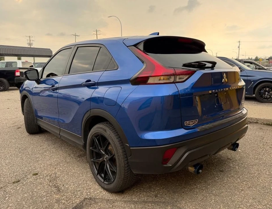 2022 Mitsubishi Eclipse Cross - Image 3 of 15