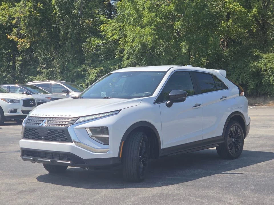 2022 Mitsubishi Eclipse Cross - Image 5 of 10