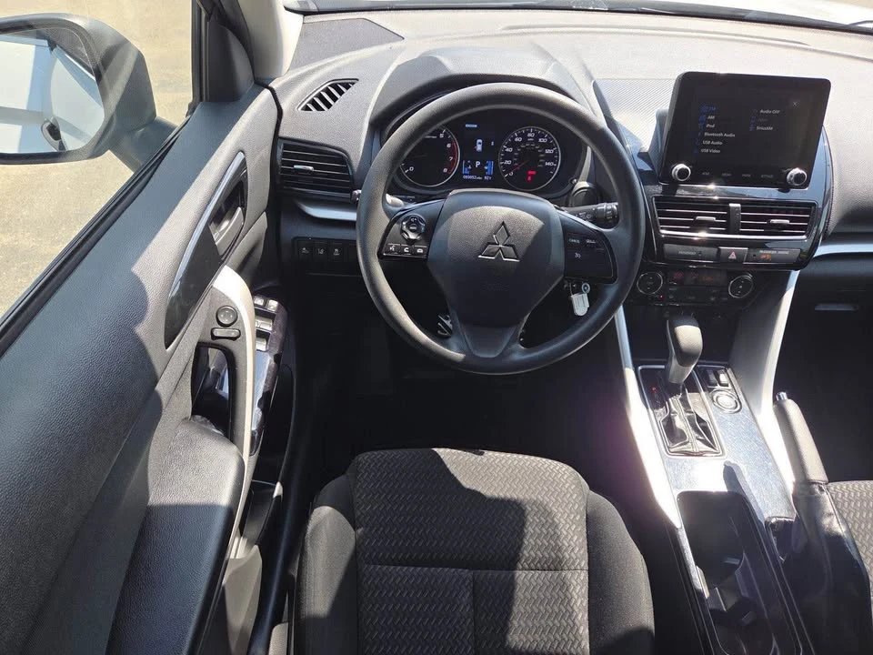 2022 Mitsubishi Eclipse Cross - Image 9 of 10