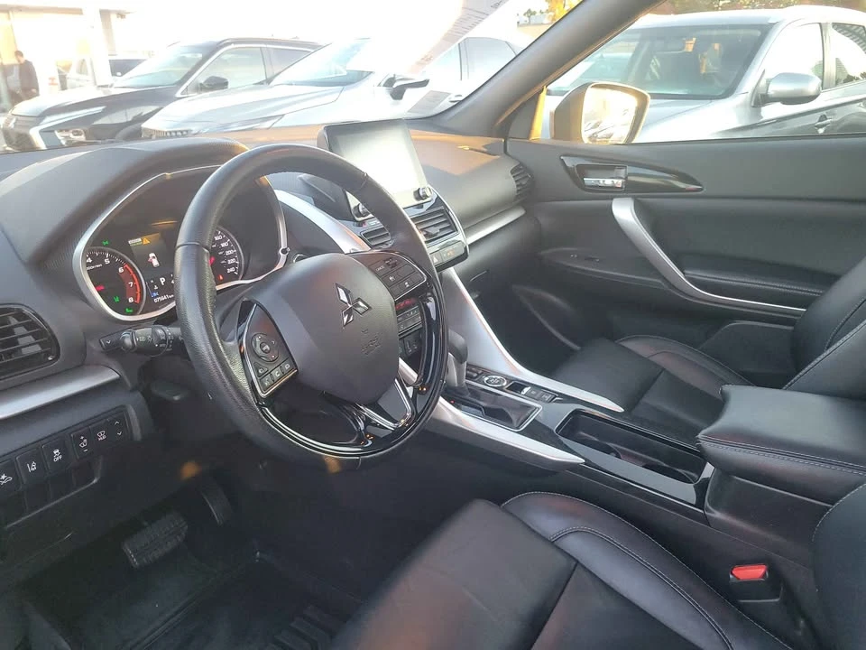 2022 Mitsubishi Eclipse Cross - Image 7 of 16