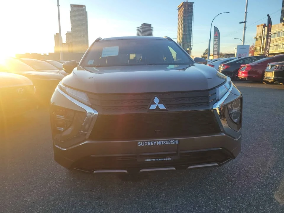 2022 Mitsubishi Eclipse Cross - Image 2 of 16