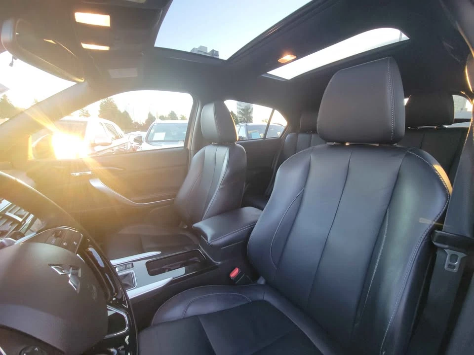 2022 Mitsubishi Eclipse Cross - Image 8 of 16