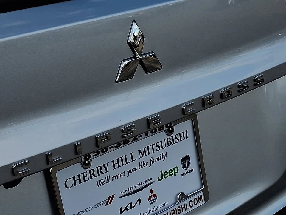 2022 Mitsubishi Eclipse Cross - Image 2 of 4