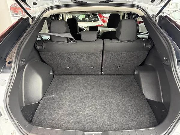 2022 Mitsubishi Eclipse Cross - Image 8 of 10