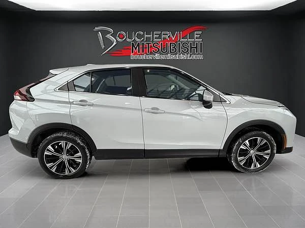 2022 Mitsubishi Eclipse Cross - Image 3 of 10
