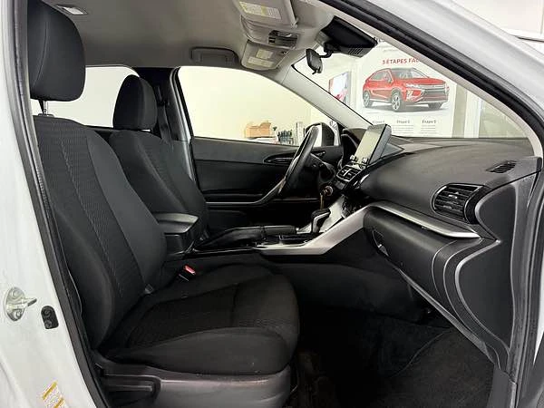 2022 Mitsubishi Eclipse Cross - Image 6 of 10