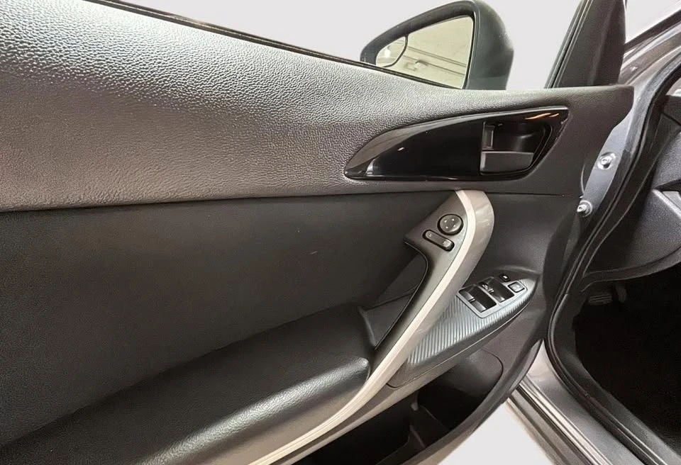 2022 Mitsubishi Eclipse Cross - Image 13 of 16