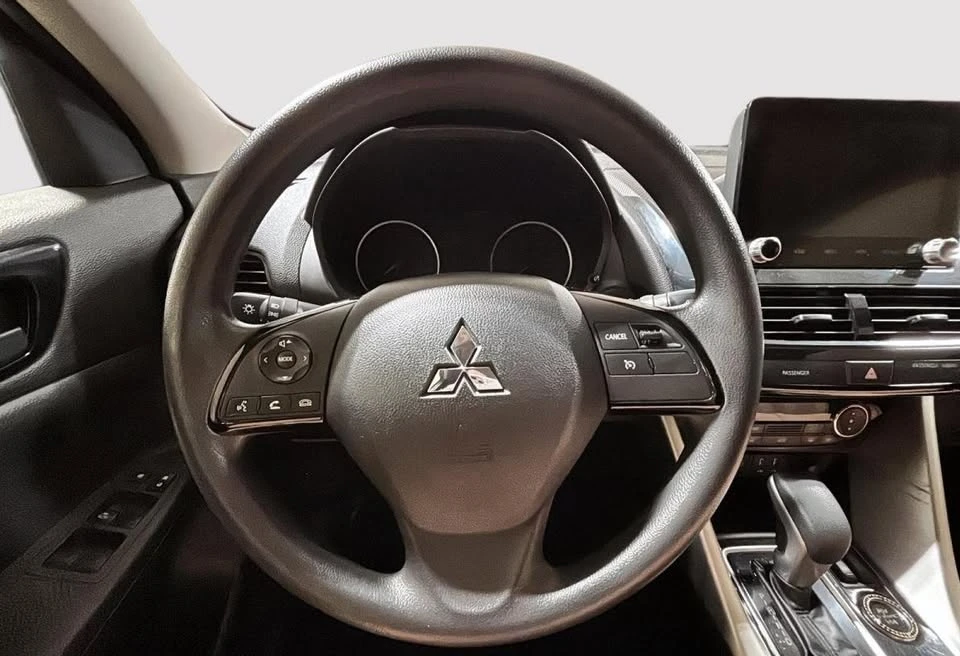 2022 Mitsubishi Eclipse Cross - Image 8 of 16