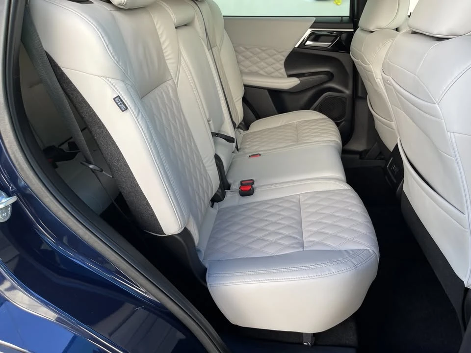 2022 Mitsubishi Outlander - Image 15 of 20