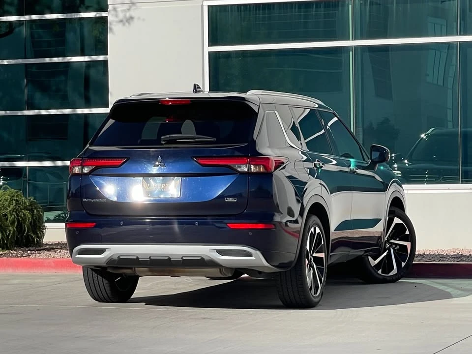 2022 Mitsubishi Outlander - Image 3 of 20