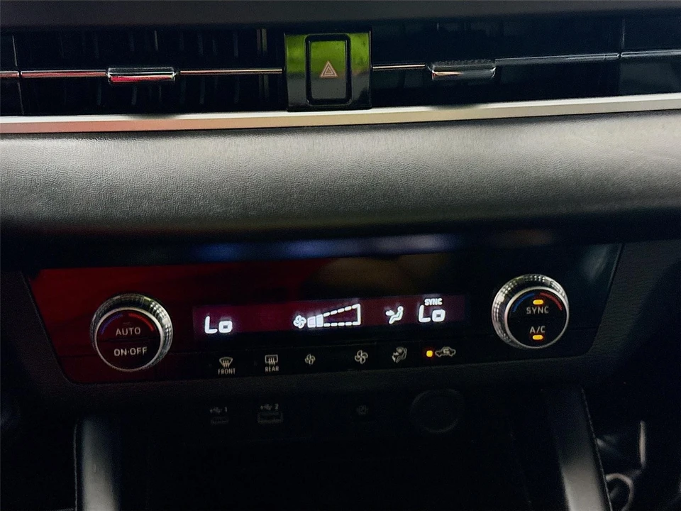 2022 Mitsubishi Outlander - Image 15 of 21