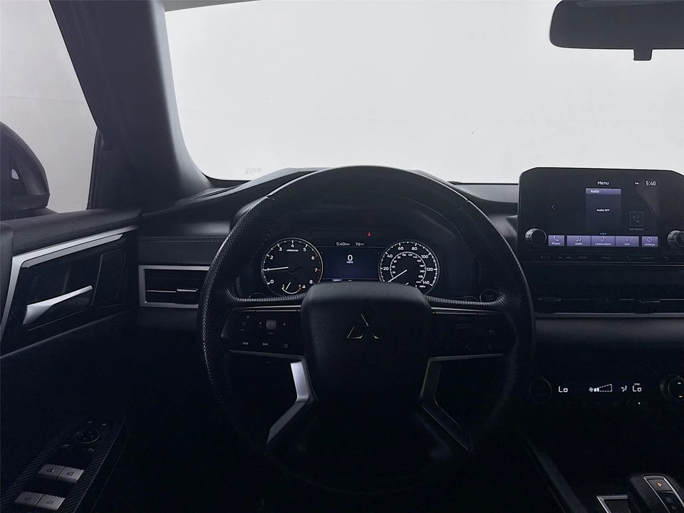 2022 Mitsubishi Outlander - Image 19 of 21