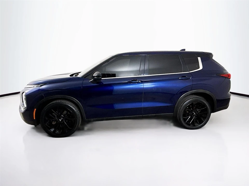 2022 Mitsubishi Outlander - Image 4 of 21