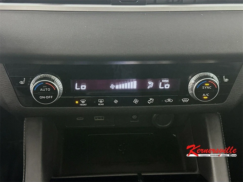 2022 Mitsubishi Outlander - Image 18 of 21