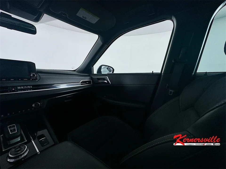 2022 Mitsubishi Outlander - Image 11 of 21