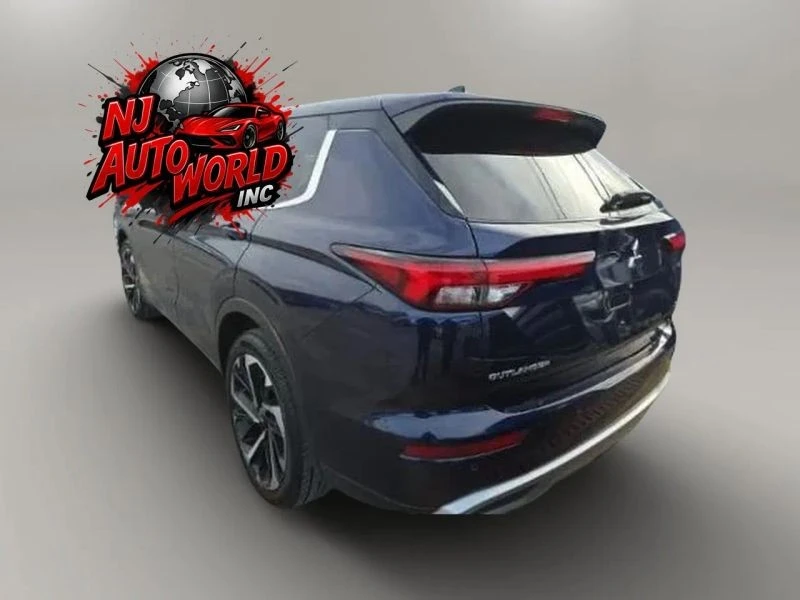 2022 Mitsubishi Outlander - Image 2 of 5
