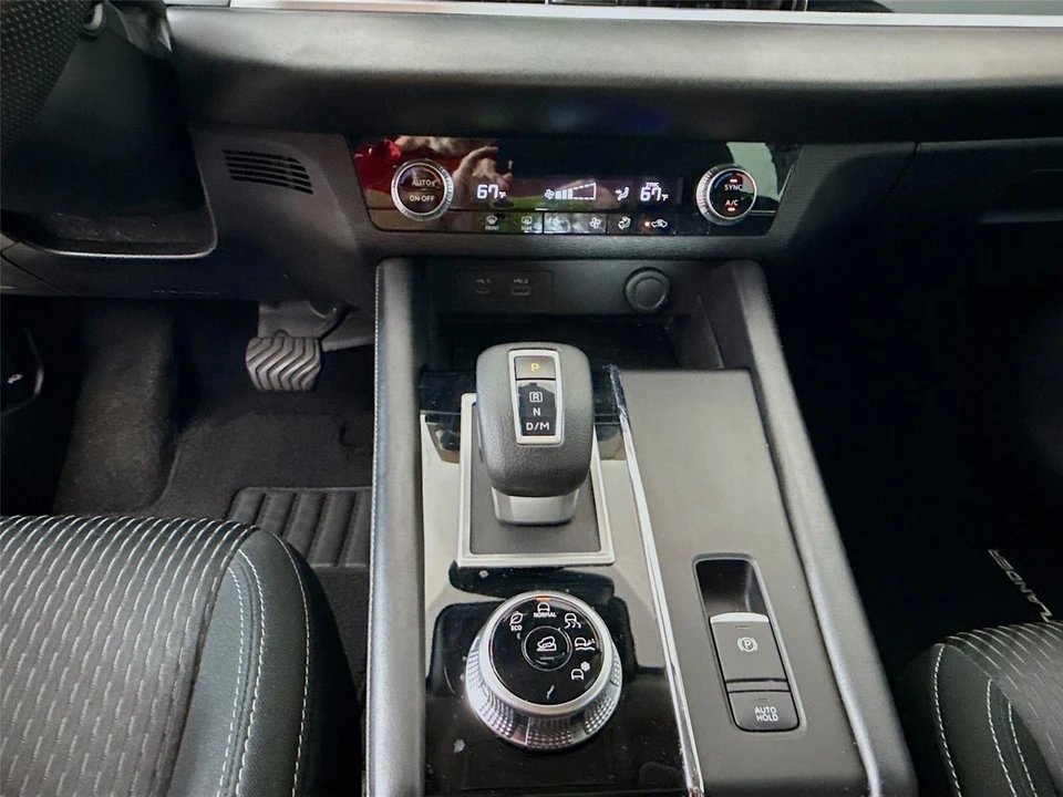 2022 Mitsubishi Outlander - Image 7 of 15