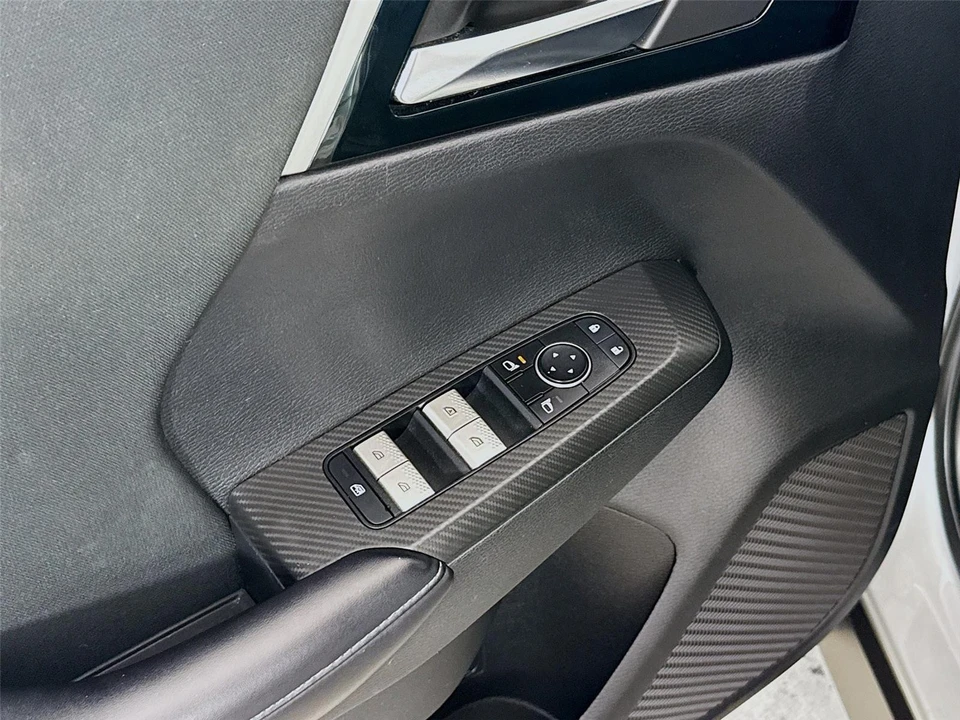 2022 Mitsubishi Outlander - Image 10 of 14