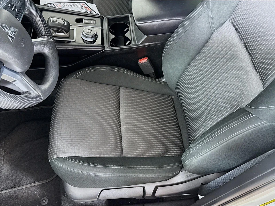 2022 Mitsubishi Outlander - Image 11 of 14