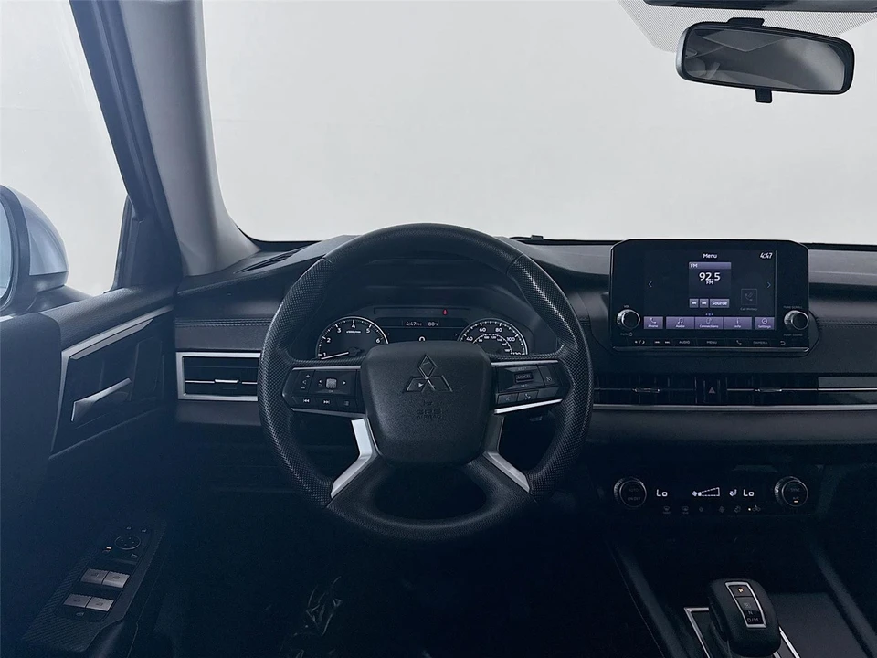 2022 Mitsubishi Outlander - Image 20 of 21