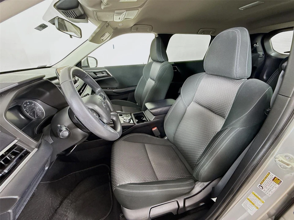 2022 Mitsubishi Outlander - Image 12 of 14