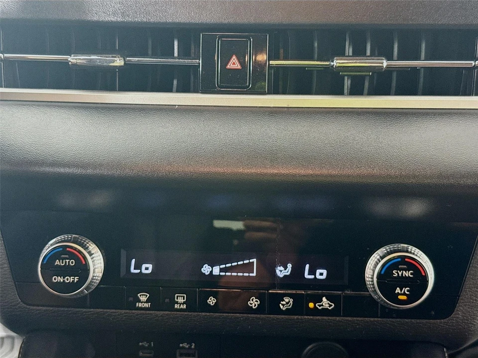 2022 Mitsubishi Outlander - Image 15 of 21