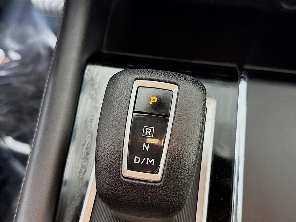 2022 Mitsubishi Outlander - Image 16 of 21