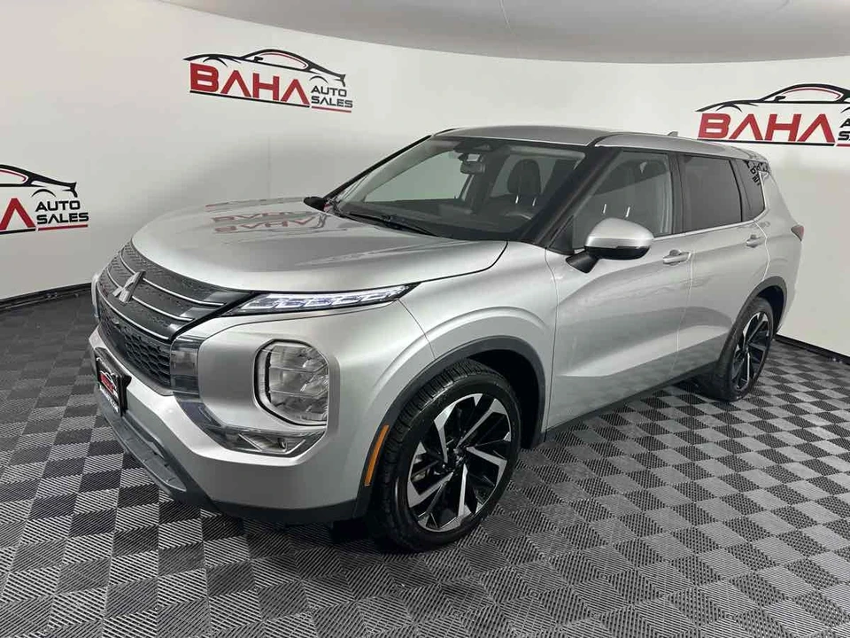 2022 Mitsubishi Outlander - Image 3 of 21