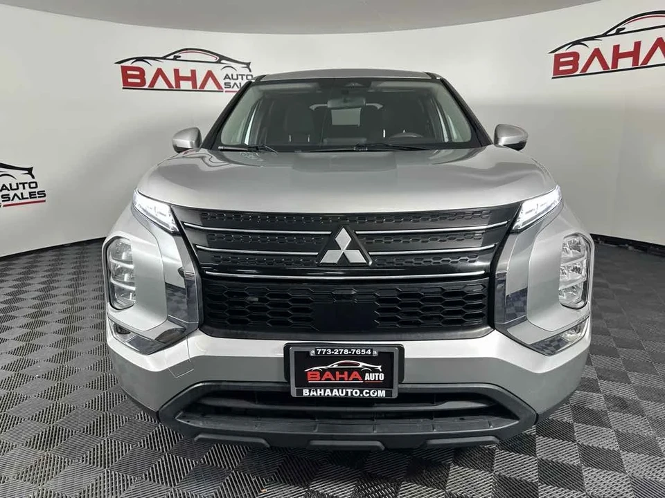 2022 Mitsubishi Outlander - Image 14 of 21
