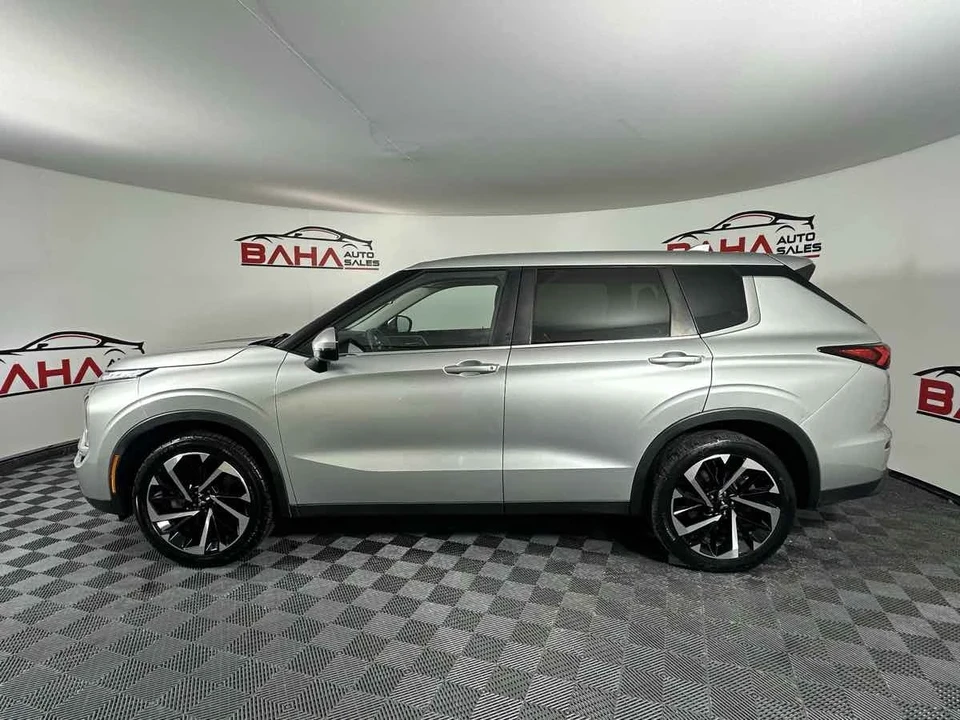 2022 Mitsubishi Outlander - Image 4 of 21