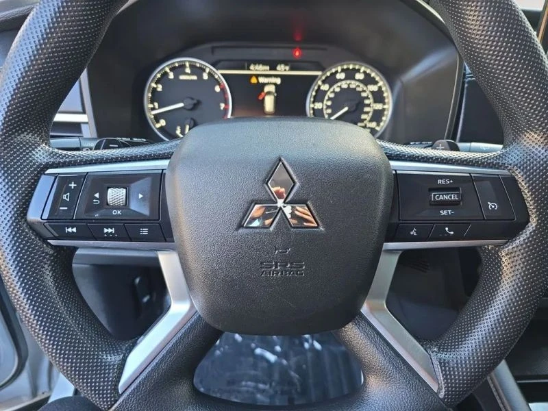 2022 Mitsubishi Outlander - Image 12 of 12