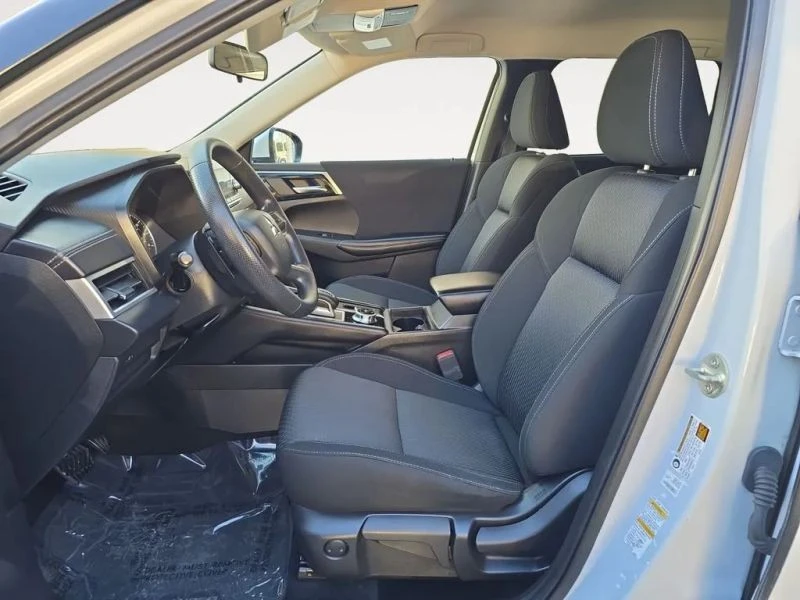 2022 Mitsubishi Outlander - Image 9 of 12