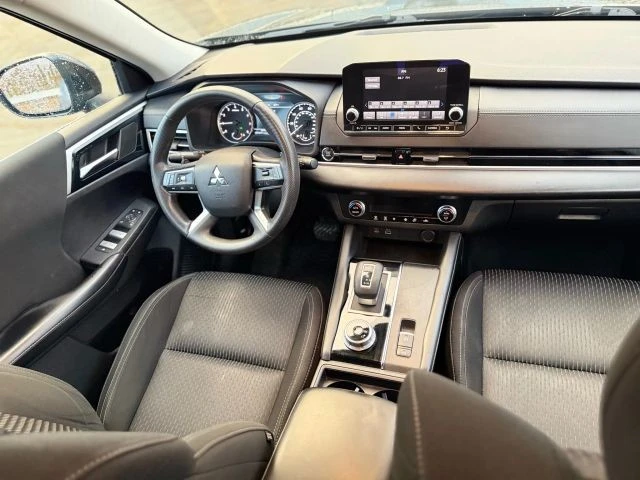 2022 Mitsubishi Outlander - Image 20 of 21
