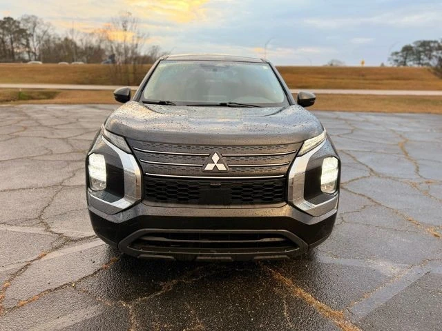 2022 Mitsubishi Outlander - Image 17 of 21